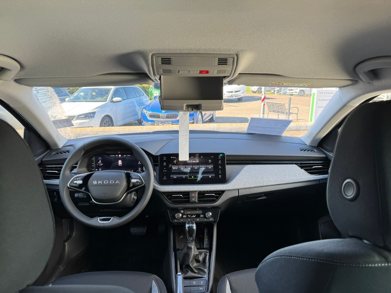 Fahrzeugabbildung SKODA Scala Tour DSG*Matrix*RFK*NAVI*SideAss*ACC*