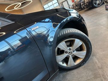 Skoda Octavia Combi Soleil *ACC*NAVI*PDC*SZHZ*APPLE*