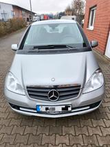 Mercedes-Benz A 180 BlueEFFICIENCY -Top gepflegt alles neu!