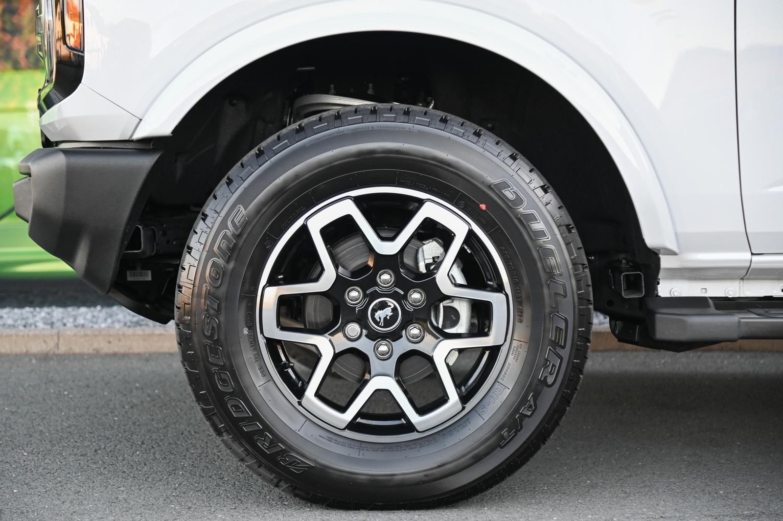 Ford Bronco 2.7 EcoBoost 4x4 Outer Banks* Vollleder*