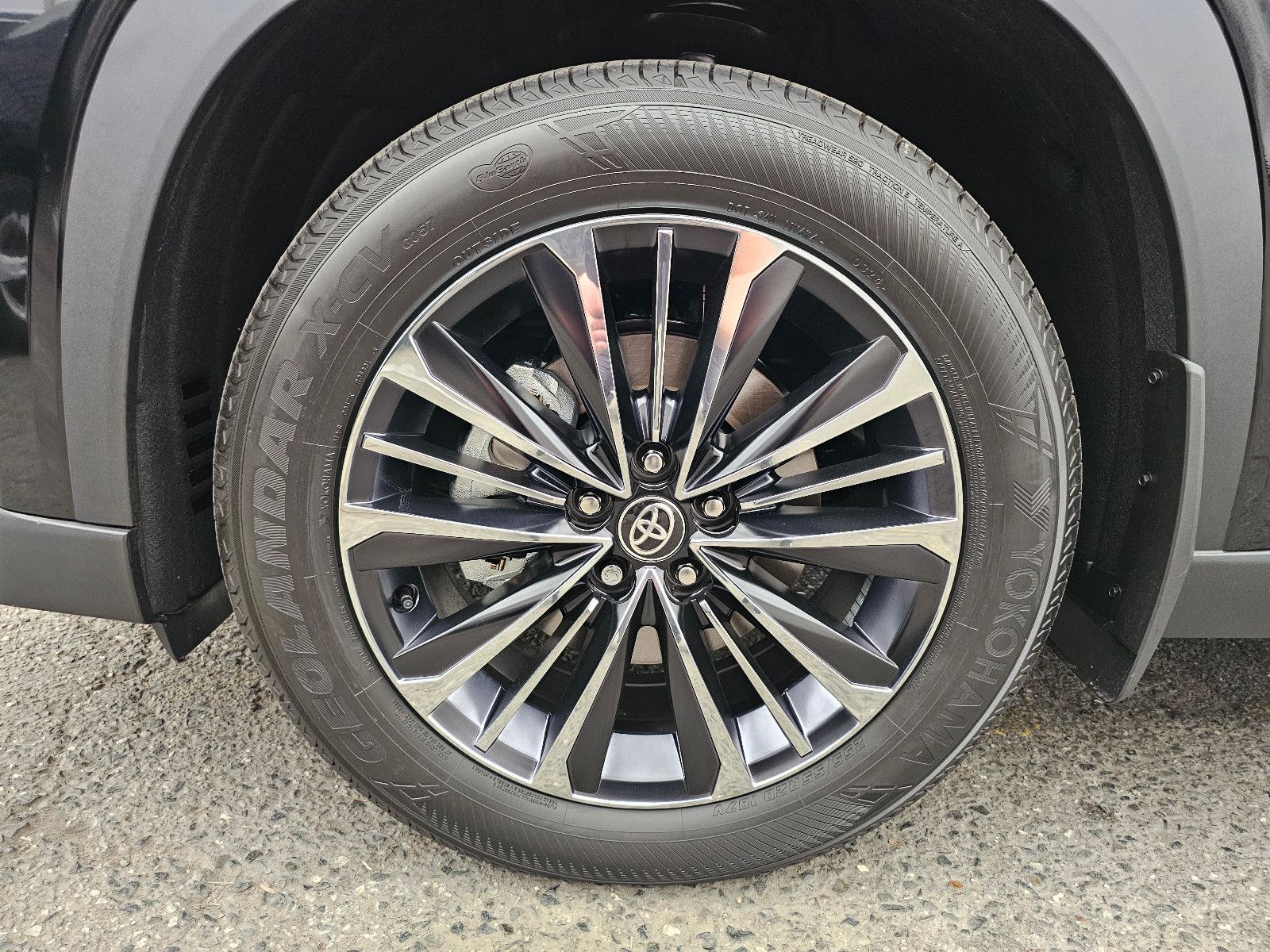 Fahrzeugabbildung Toyota GRAND Platinum Max T1: 68.000 EURO Stock !!!