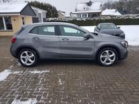 Mercedes-Benz GLA 180  Urban   LED  Navi  SHZ  el.HK  37000 km