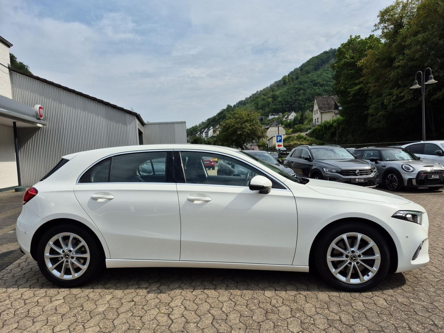 Mercedes-Benz A-Class Progressive 4Matic Navi LED-HighP Sitzheiz, миниатюра 4