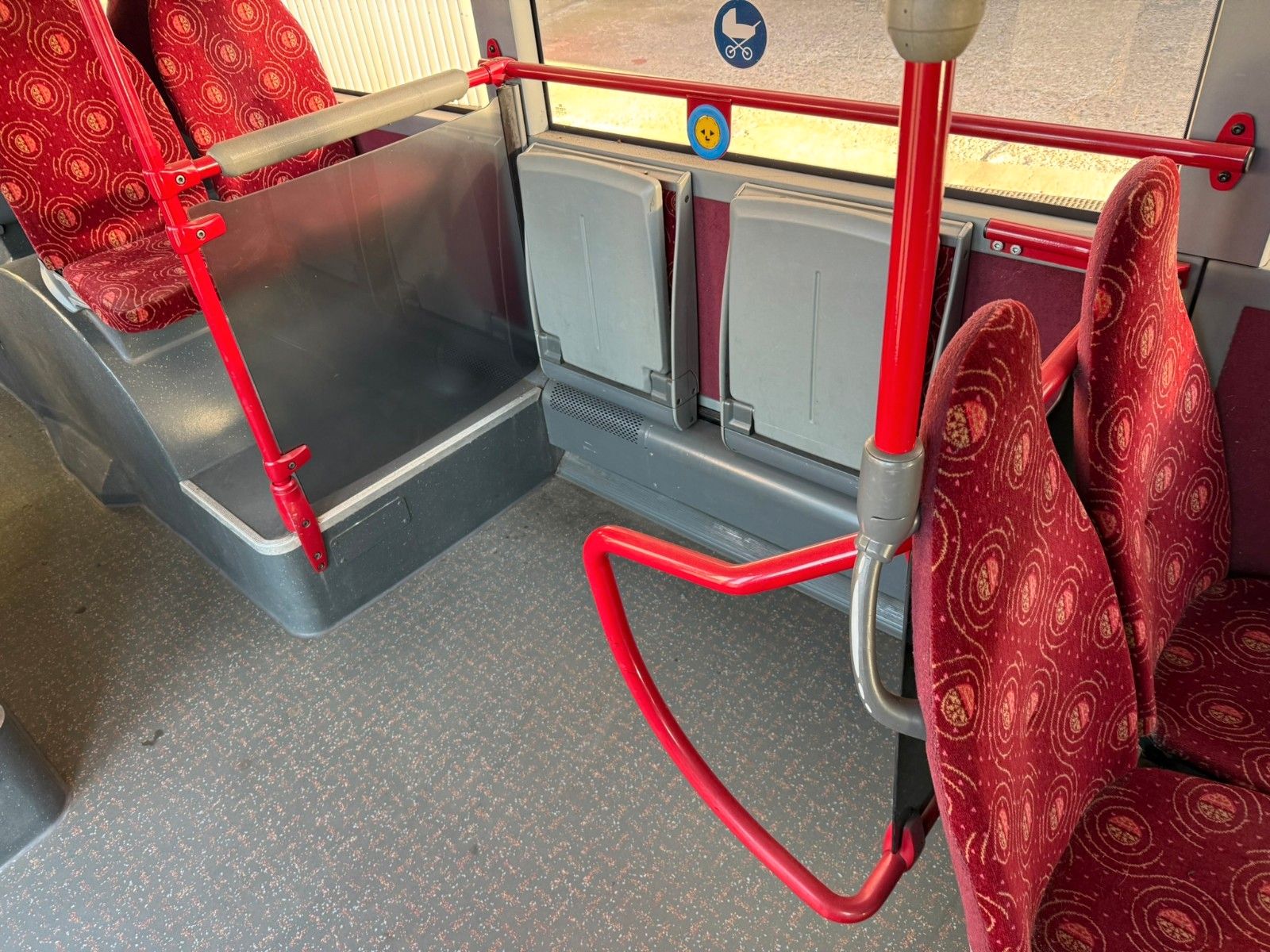 MERCEDES-BENZ  2017 - Image 20 of 25