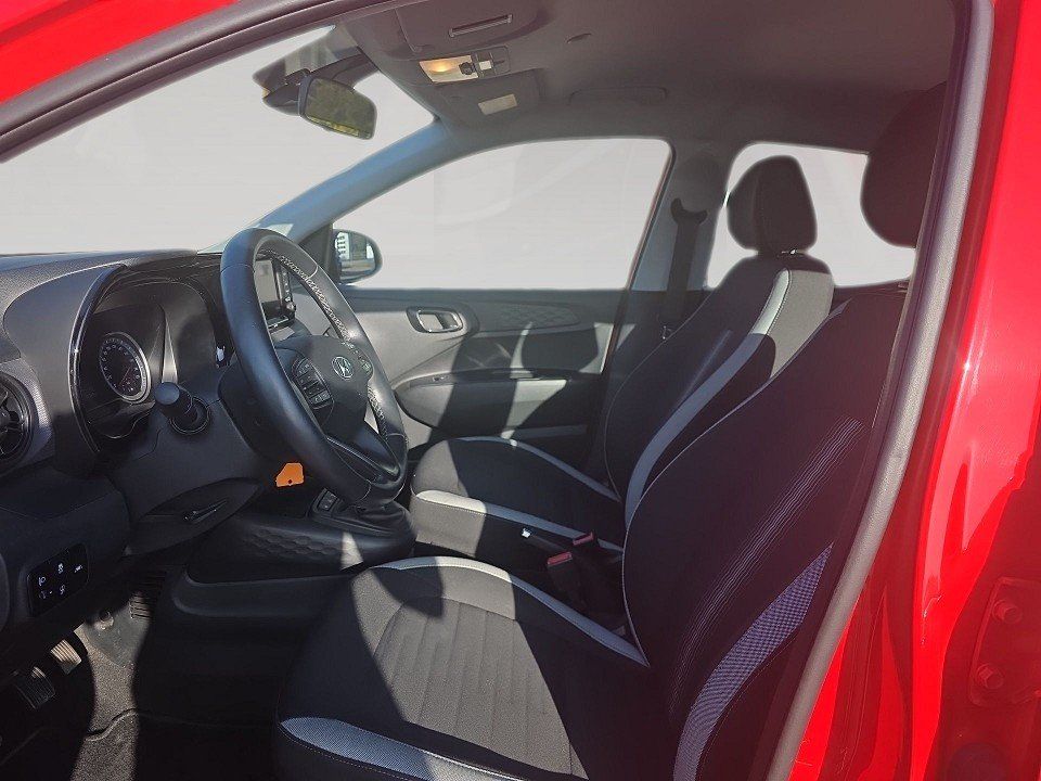 Fahrzeugabbildung Hyundai i10 1.0i Trend Komfortpaket Navi