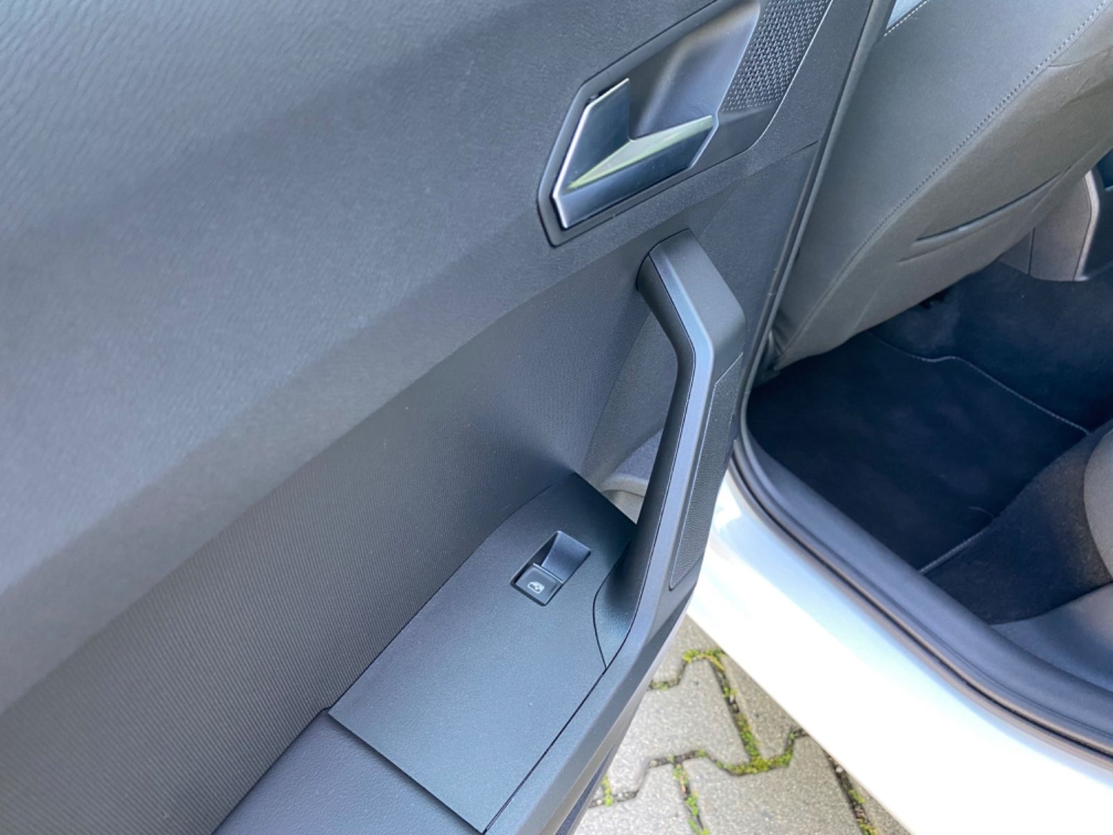 Fahrzeugabbildung SEAT Leon 2.0 TDI Style LED RFK NAVI Klima