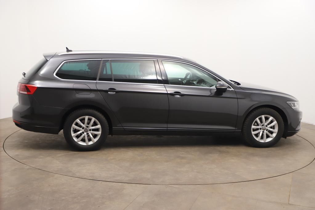 Volkswagen Passat Variant Business 1.5 TSI DSG AHK*RFK*PDC