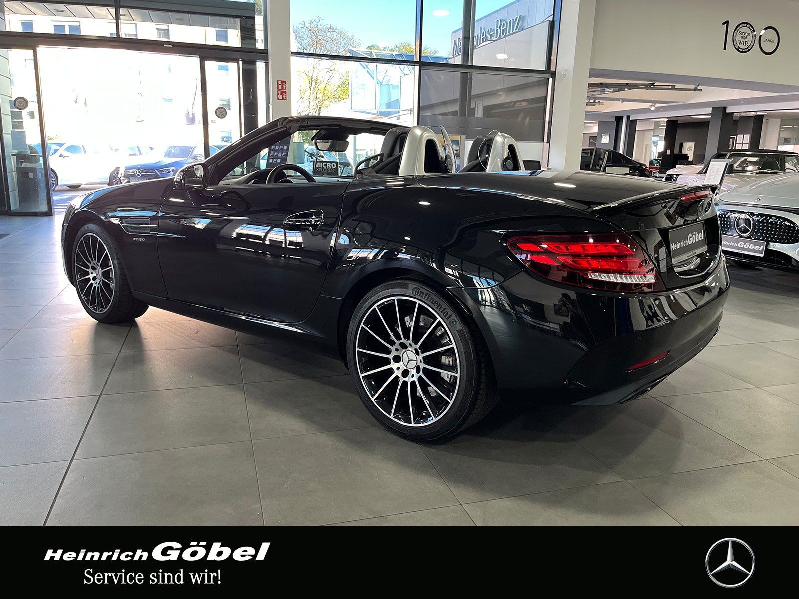 Fahrzeugabbildung Mercedes-Benz SLC 43 AMG 1.HD+NIGHT-P.+CARBON+ILS+H&K+CARPLAY