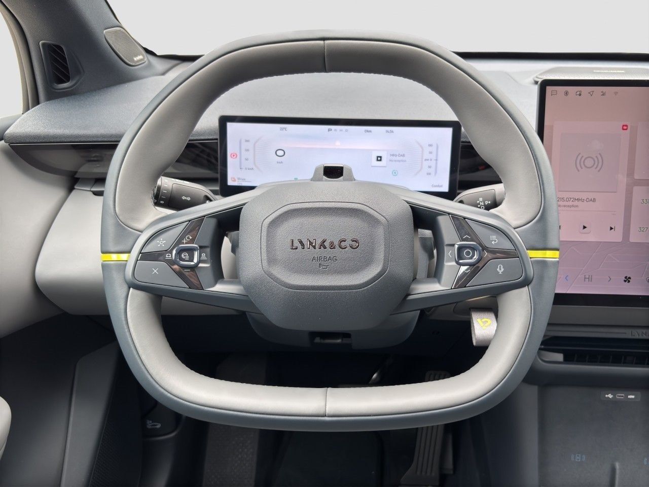 Lynk & Co 02