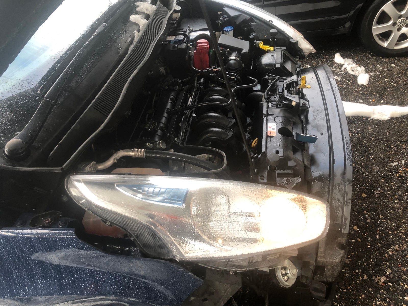 Fahrzeugabbildung Ford B-Max B-MAX Sync Edition Unfall