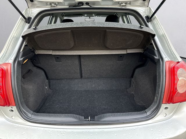 Auris Life *KLIMAAUTOMATIK+PDC HINTEN+ALU+CD