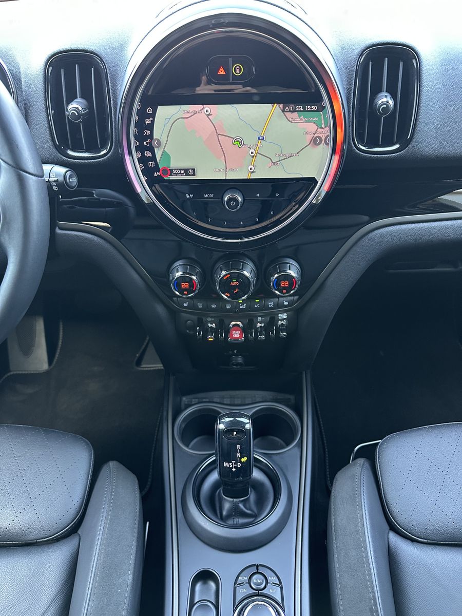 Fahrzeugabbildung MINI Cooper Countryman ALL4 NAV+LED+KAMERA+18ZOLL+DA