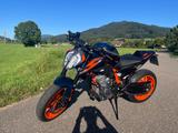 KTM 890 Duke R - KTM Motorräder in Freiburg