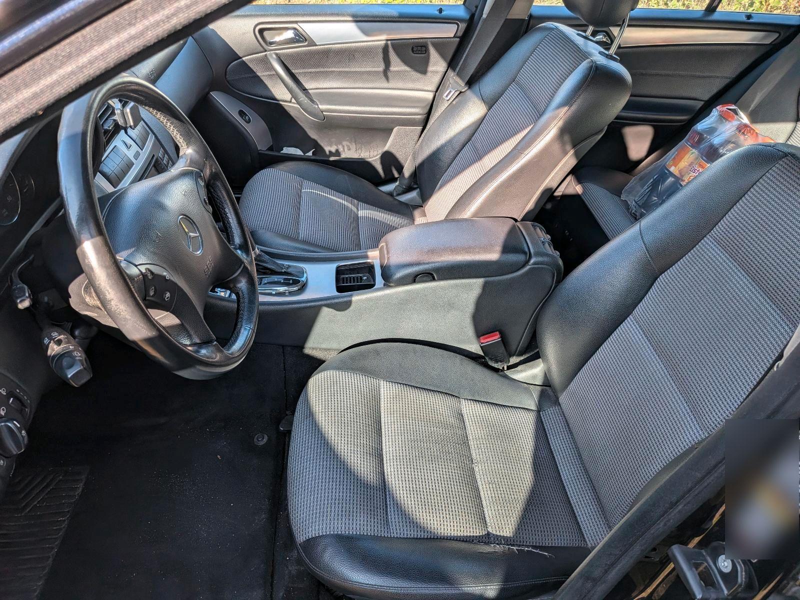 Mercedes-Benz C180 2005 — photo 6