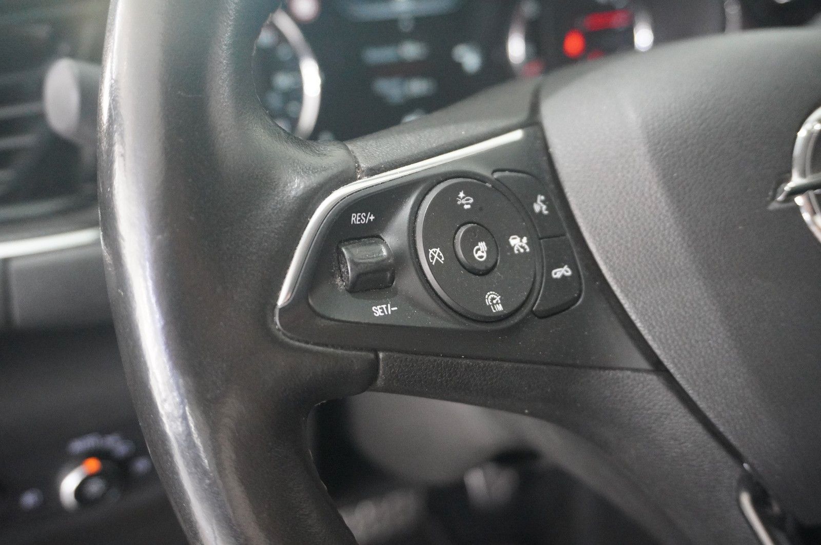 Fahrzeugabbildung Opel Insignia B ST 1.5T DYNAM. NAVI/LED/KAMERA/VIRTU.