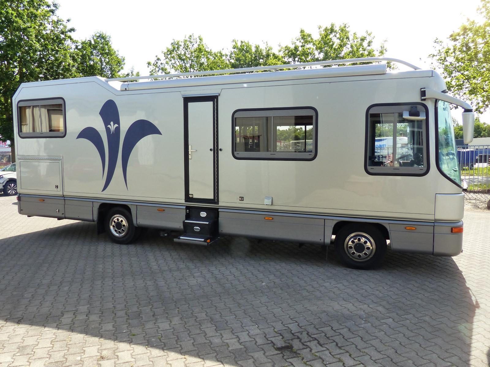 Niesmann + Bischoff Clou Liner 900 Automatik 1. Hand H-Kennz.