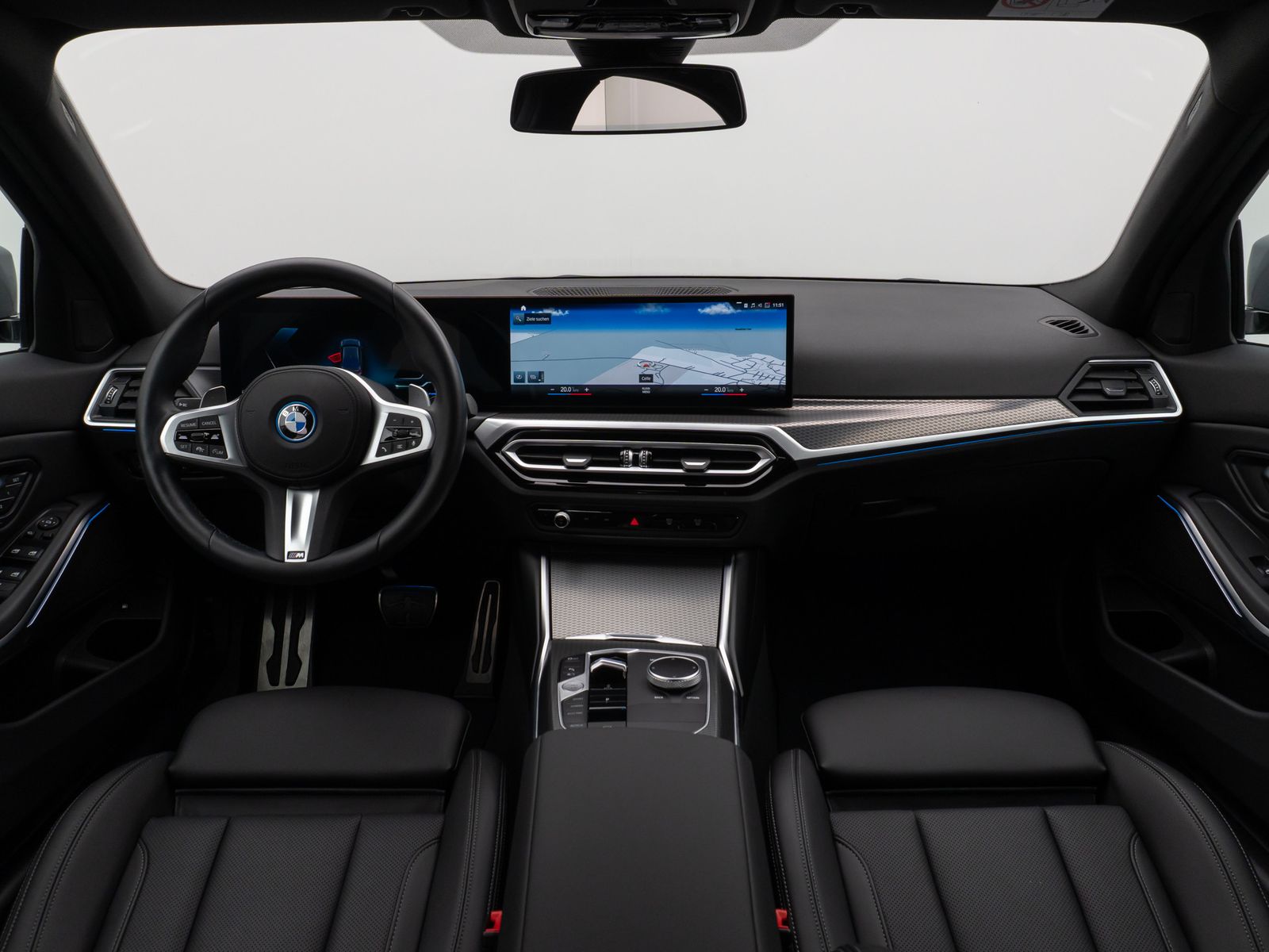 Fahrzeugabbildung BMW 330e M Sport Kamera DAB HiFi Stop&Go Komfort 19"