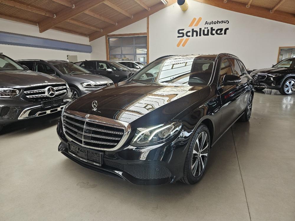 Mercedes-Benz E 300de T AHK,LED,RFK,FAP+Distronic,Schwarzglas