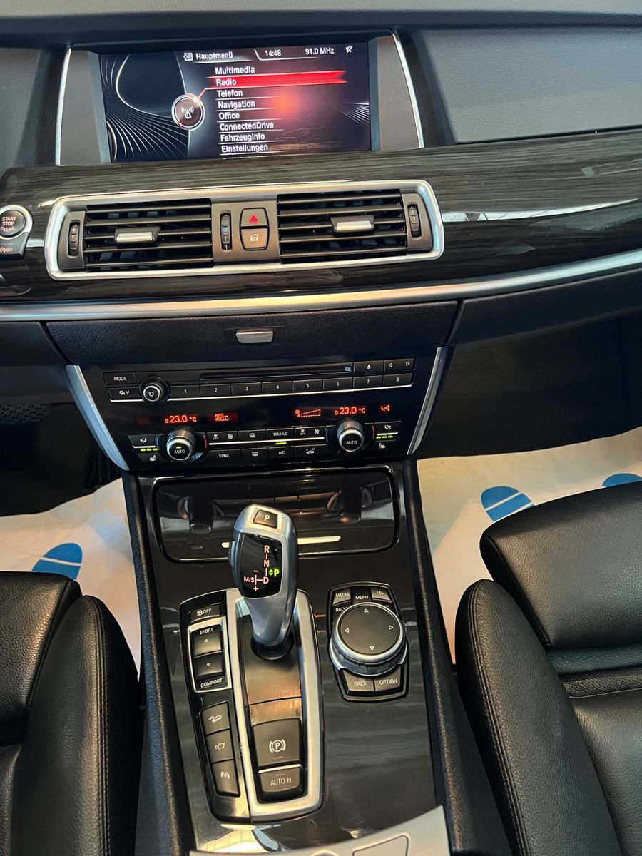 Fahrzeugabbildung BMW Gran Turismo 530 d xDrive M Sport