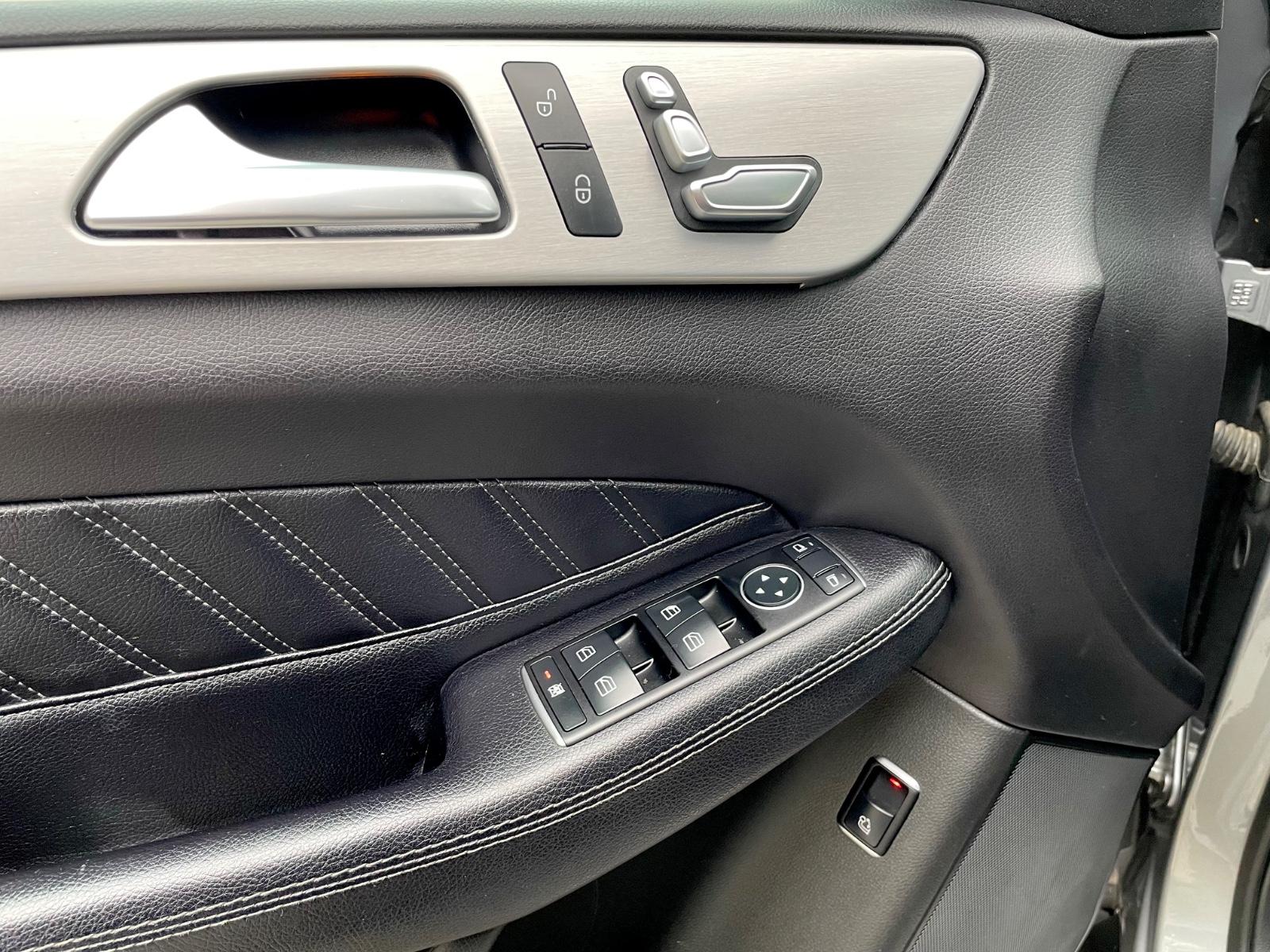Mercedes-Benz GLE 350 AMG-Line Interieur-4Matic-R.Kamera-Pano