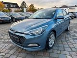 Hyundai i20 Go 1.2 *2. Hand *Scheckheft *Klima*AllWetter - Hyundai i20 Gebrauchtwagen in Hamburg
