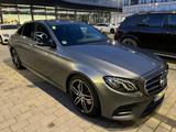 Mercedes-Benz E 200 d AMG Line Autom. AMG Line - Mercedes-Benz E 200: Taxi