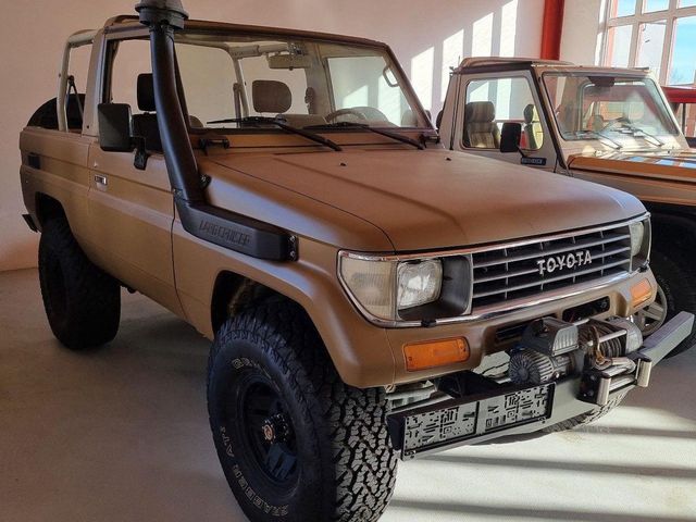 Toyota Land Cruiser KZJ 7