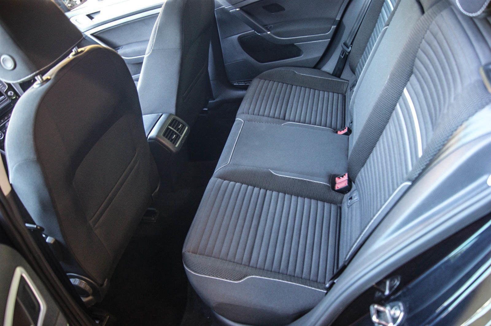 Fahrzeugabbildung Volkswagen Golf 7 Variant 12TSI CUP BMT PARKLENKASSISTENT