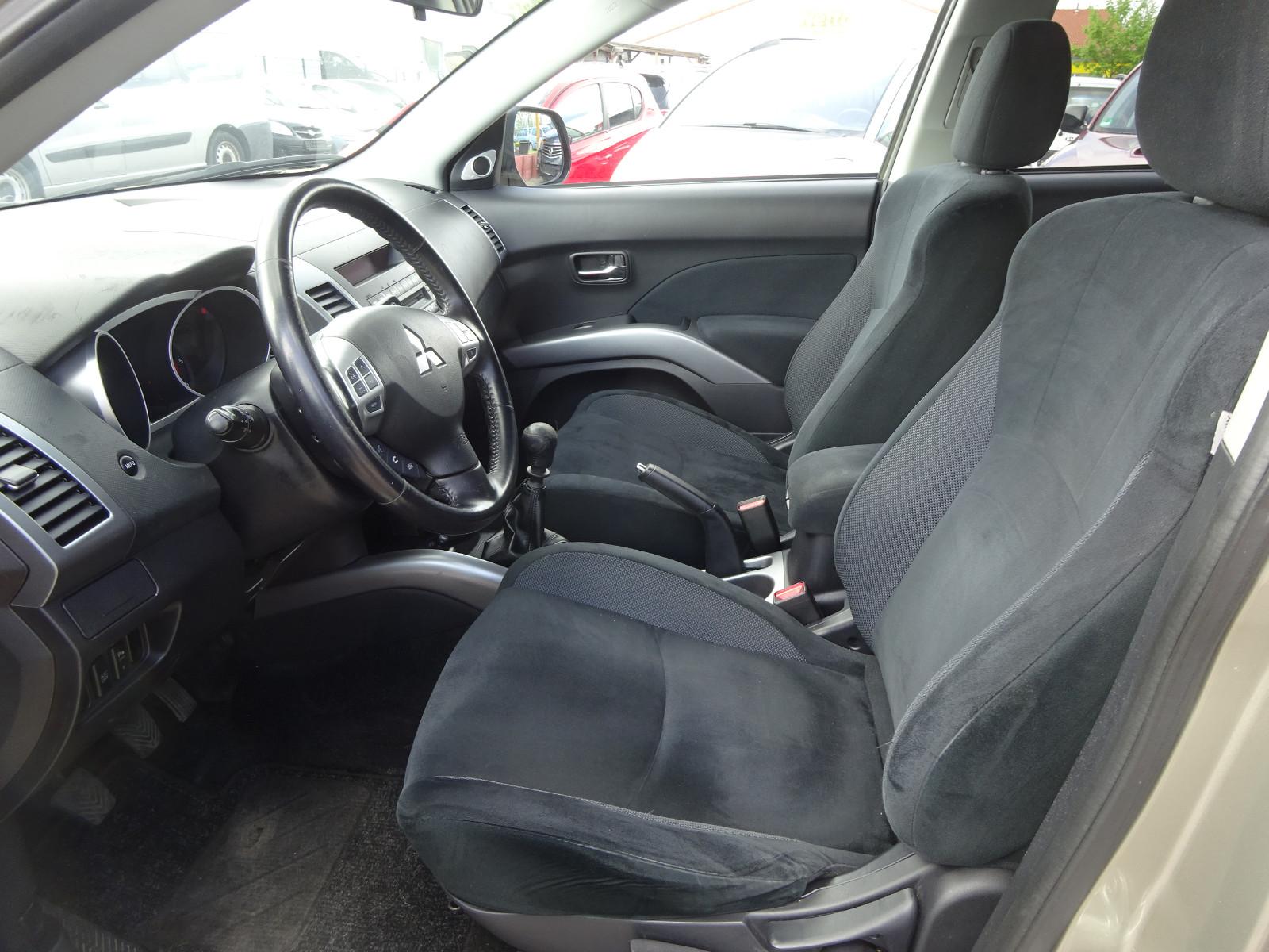 Mitsubishi Outlander 2.2 DI-D Intense 4WD TC-SST