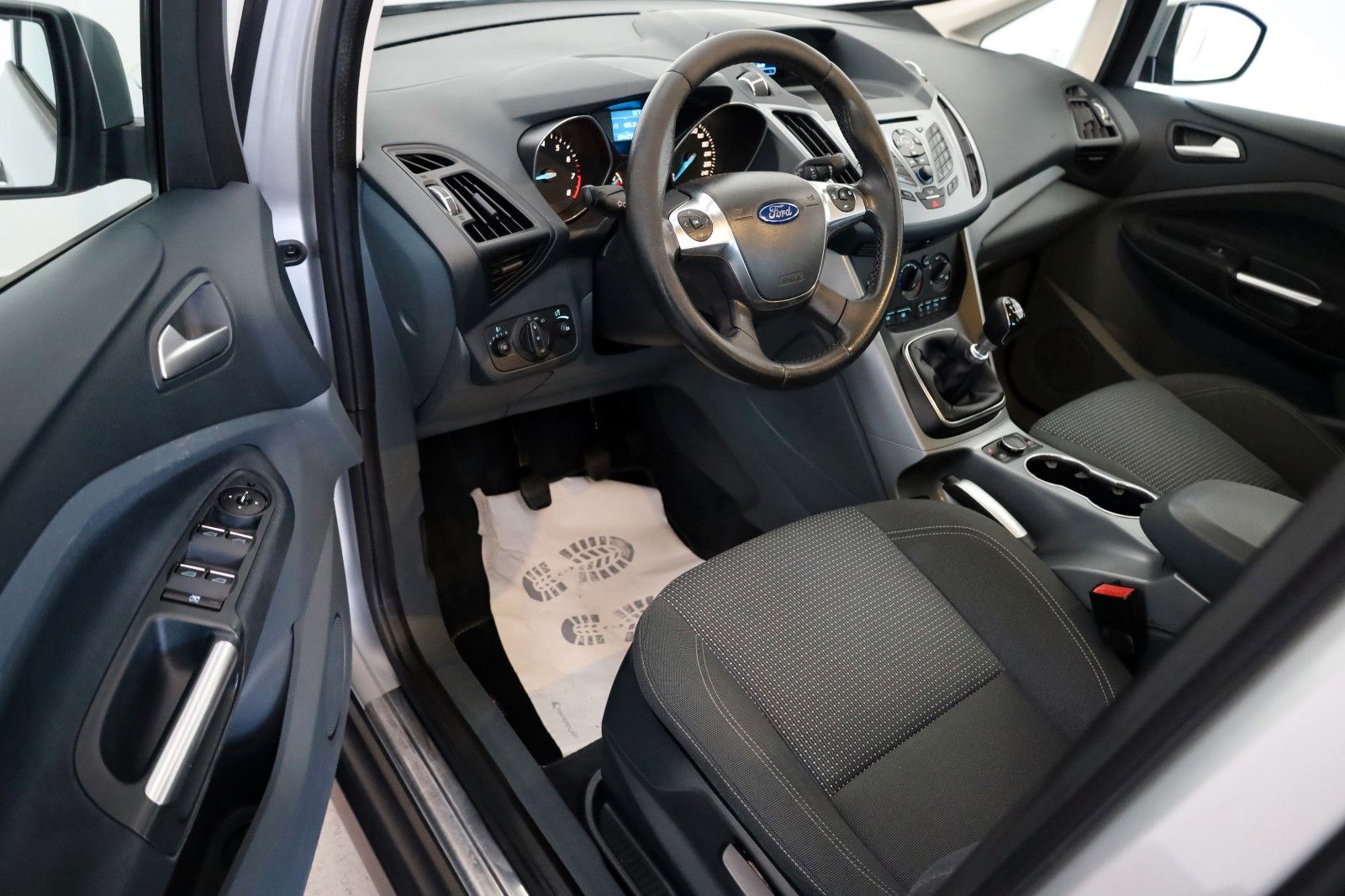 Fahrzeugabbildung Ford C-MAX Champions Edition SH,PDC,AHK,Allwetter