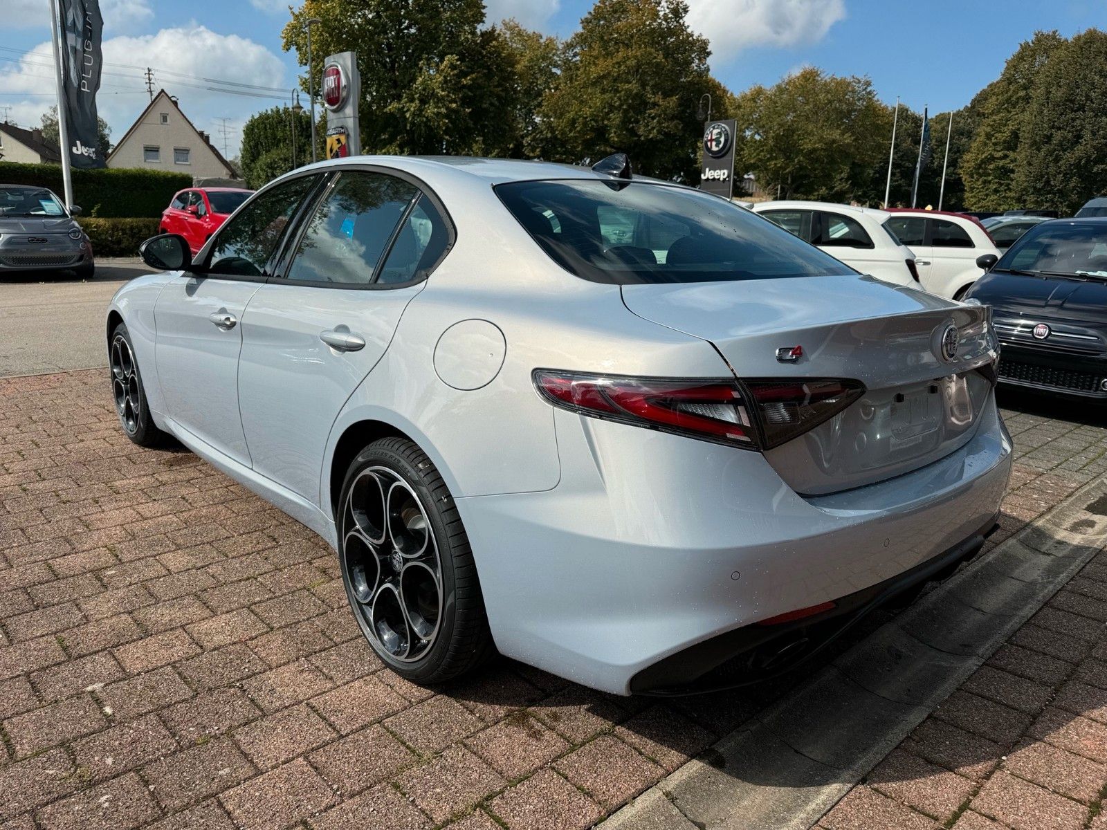 Fahrzeugabbildung Alfa Romeo Giulia MY24 Veloce Q4 ALLRAD MEMORY NAVI SITZHZG