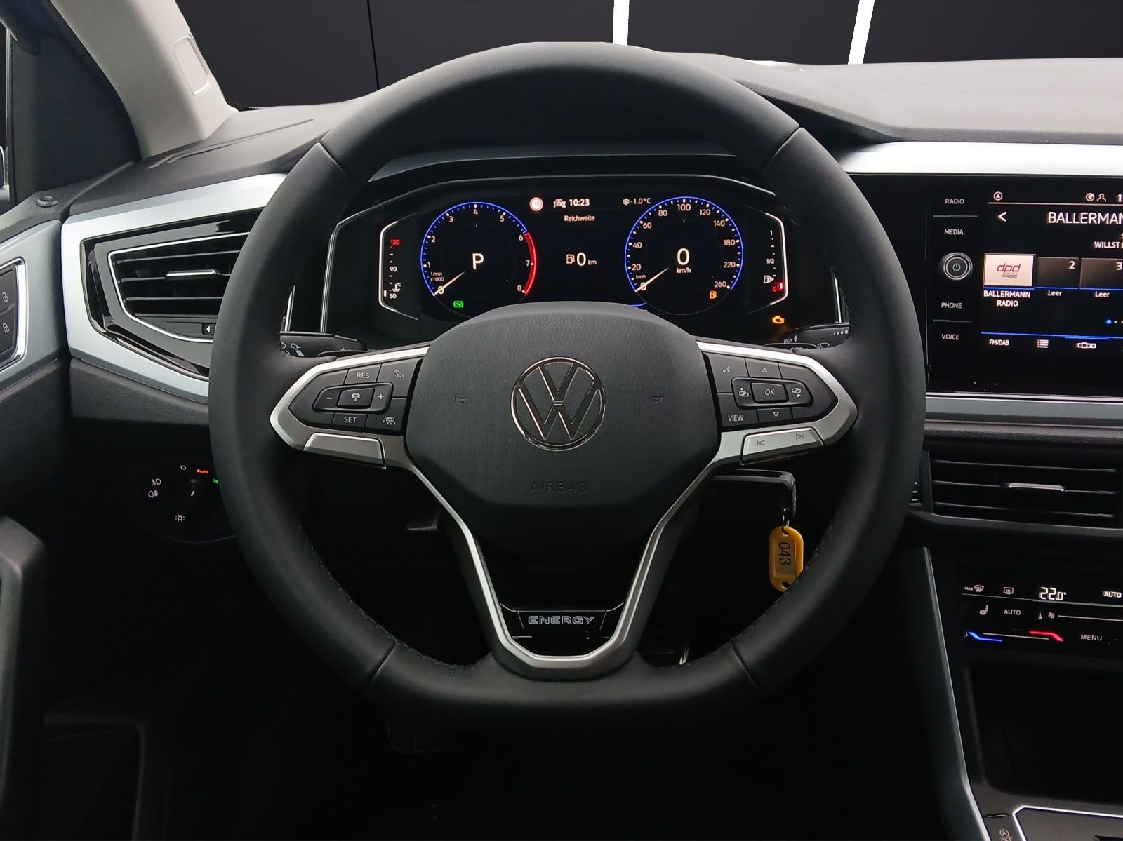 Fahrzeugabbildung Volkswagen Polo Energy TSI DSG LED ACC SH RearView AppConne