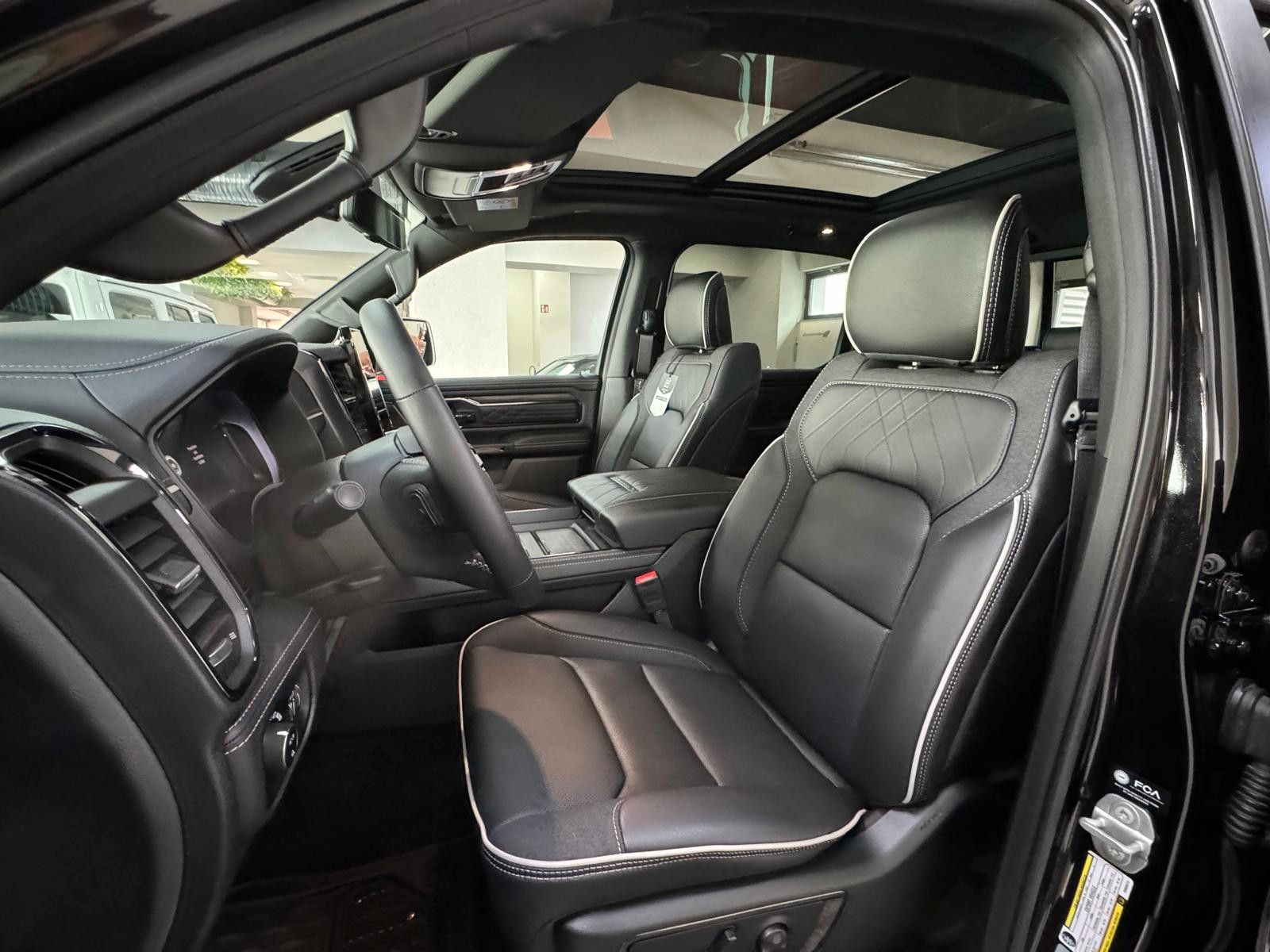 Fahrzeugabbildung Dodge RAM LIMITED HURRICANE 3.0L-HO 540 PS - RAMBOX