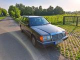 Mercedes-Benz Mercedes W124 250D Turbodiesel - Mercedes-Benz 250 mit Diesel-Antrieb: Turbo