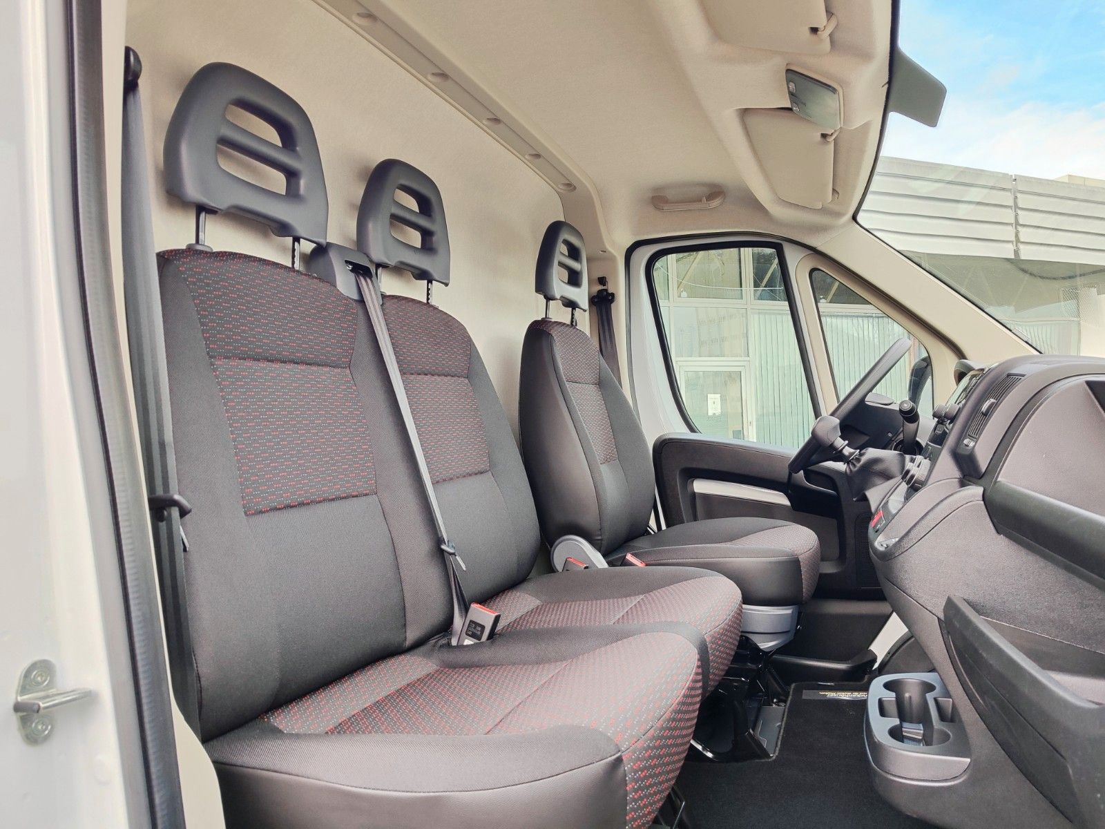 Fahrzeugabbildung Opel MOVANO Kasten L4H2 140PS 3,5toHEAVY+KLIMA+270°