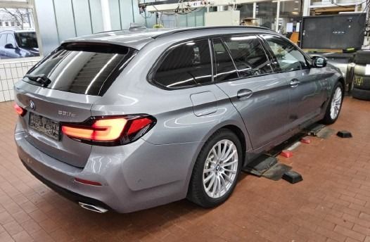 Fahrzeugabbildung BMW 530 e Touring BANG&OLUFSEN PANORAMA HUD KAMERA