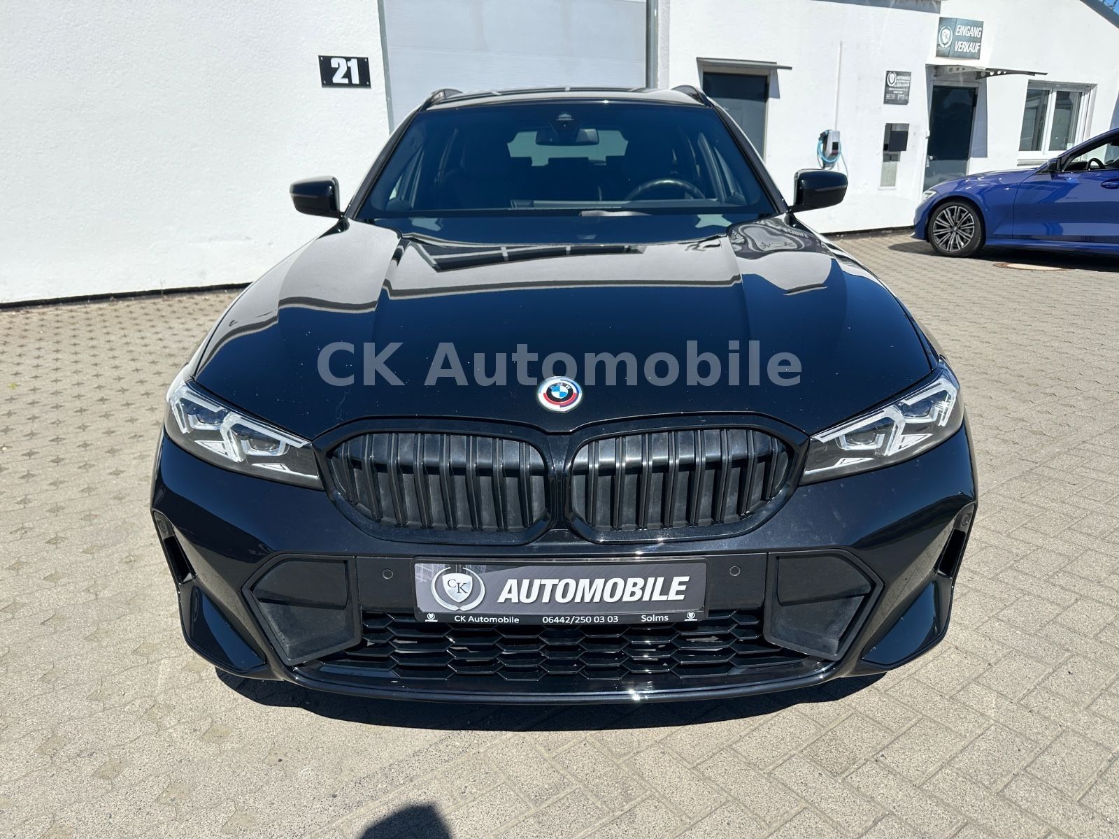 Fahrzeugabbildung BMW 320d Touring M-Sport Facelift/Shadow-Line/Navi
