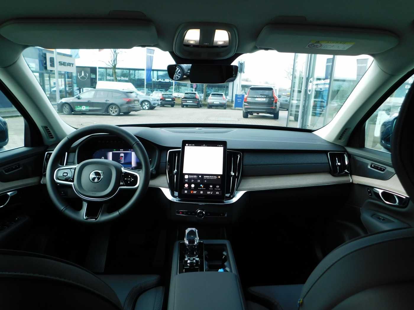 Fahrzeugabbildung Volvo XC90 T8 AWD Plug-in Hybrid Plus Bright