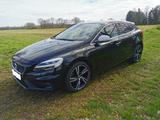 Volvo V40 T3 Momentum R-Design - Volvo V40 Limousine Momentum mit Benzin-Antrieb