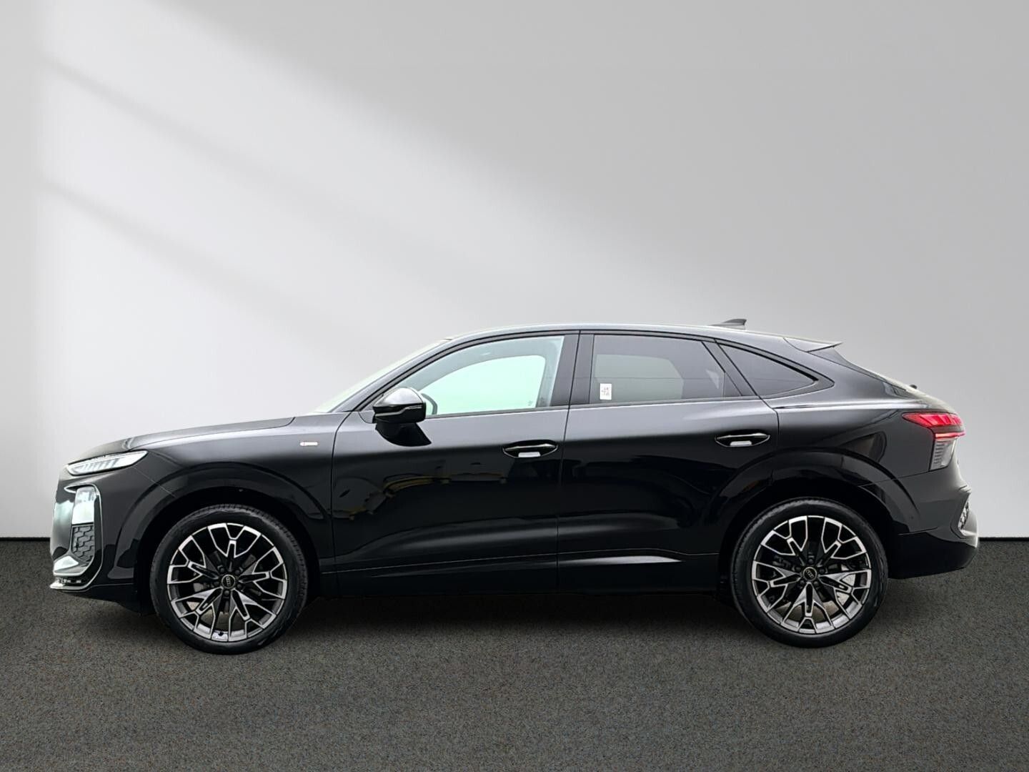 Audi Q3 Sportback TFSI Techplus Paket LED Sitzheizung imagem 2