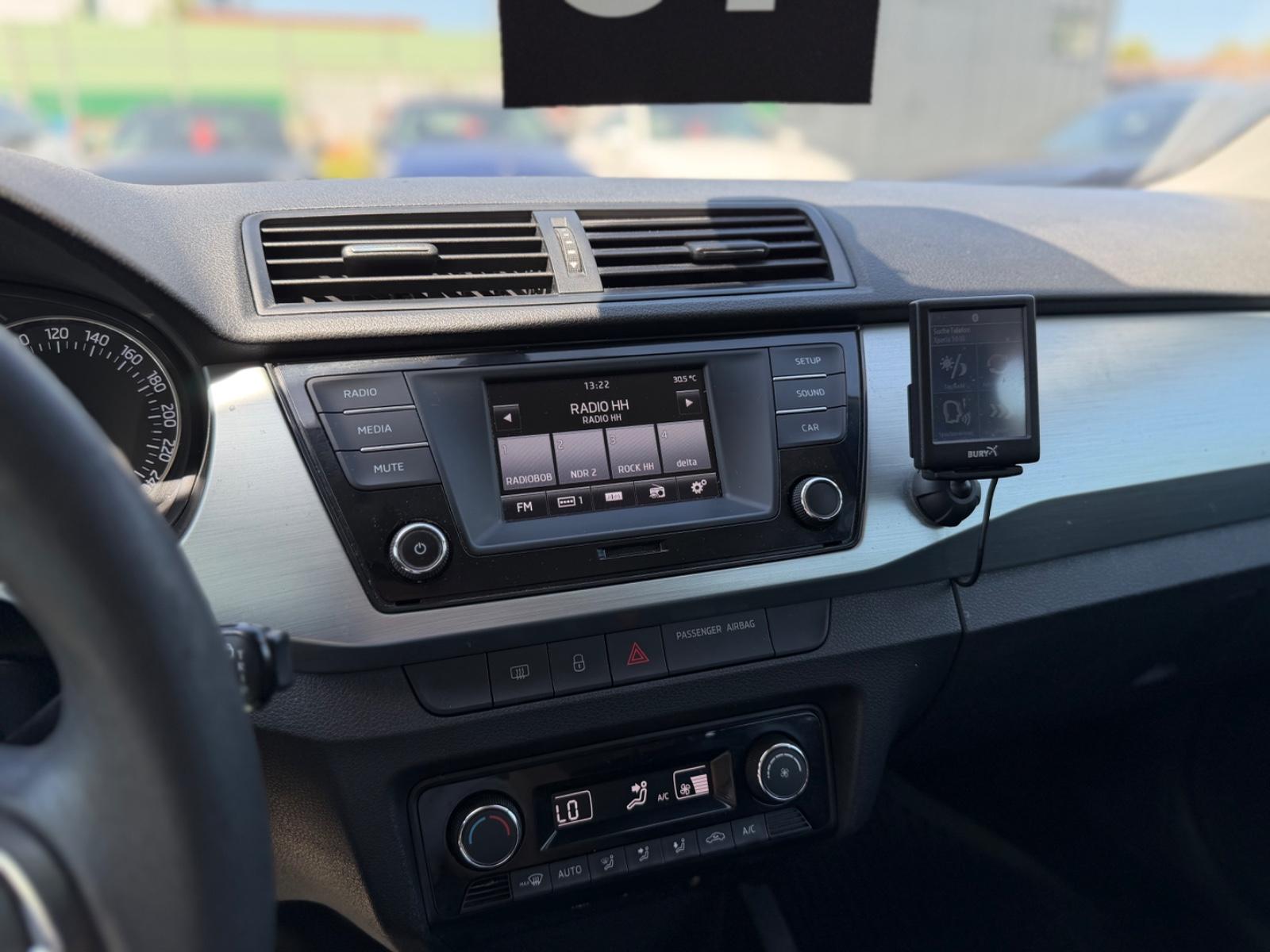 Skoda Fabia 2015 — photo 19