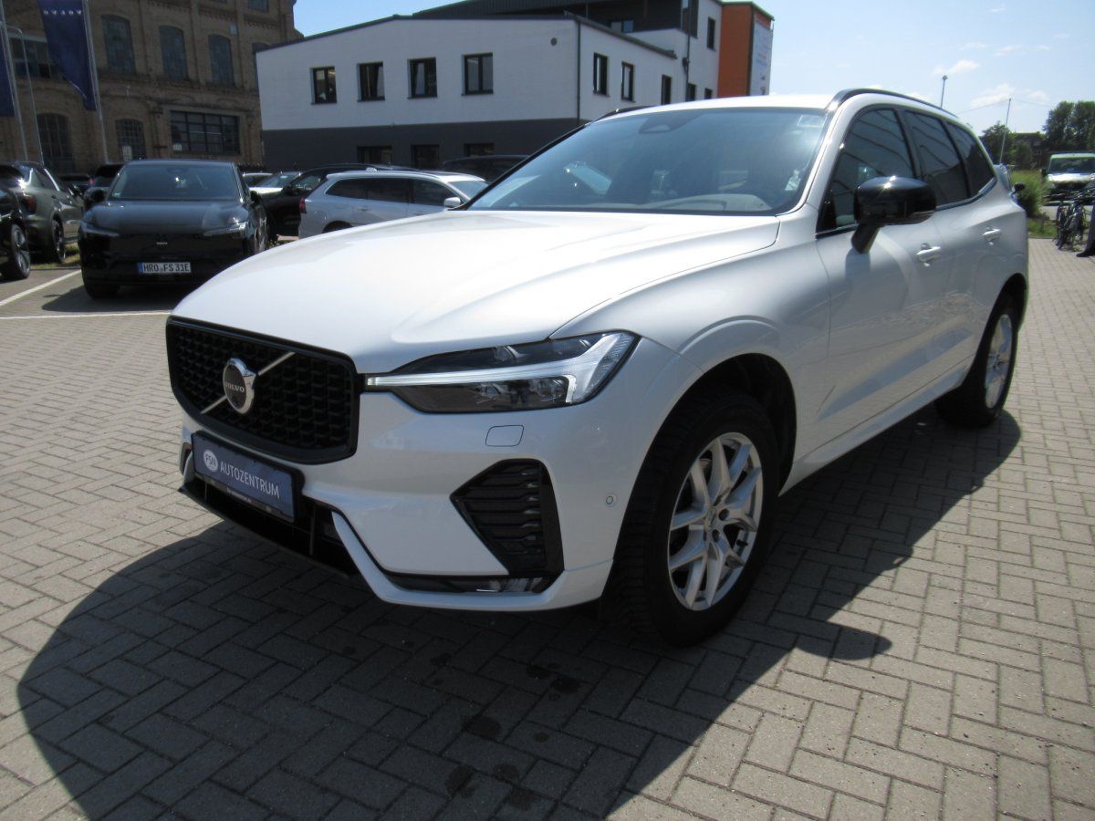 Volvo XC60 B5 AWD Benzin Plus Dark Automatik imagem 2