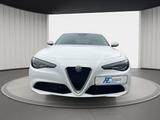 Alfa Romeo Giulia 2.2 JTDM Super - Alfa Romeo mit Diesel-Antrieb: Limousine
