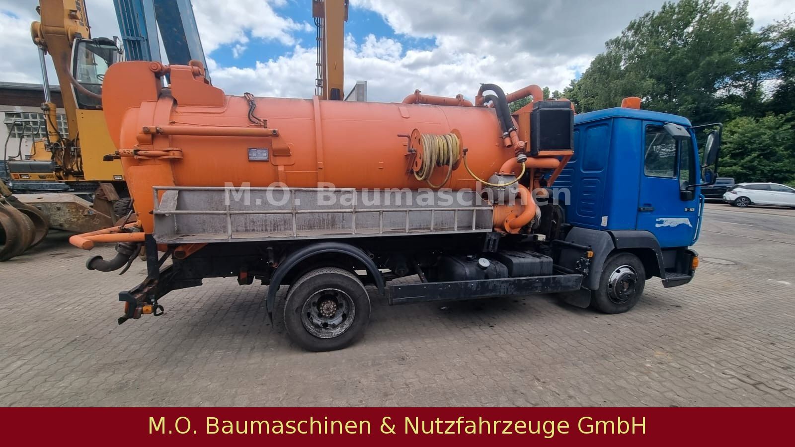 Fahrzeugabbildung MAN 8.153 / Saug u. Druckwagen / 4x2/