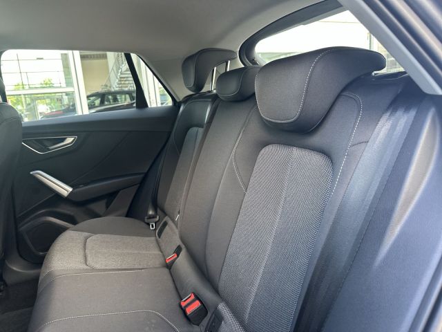 Q2 35 TFSI S line, MatrixLED, AHK, Alu, RFK