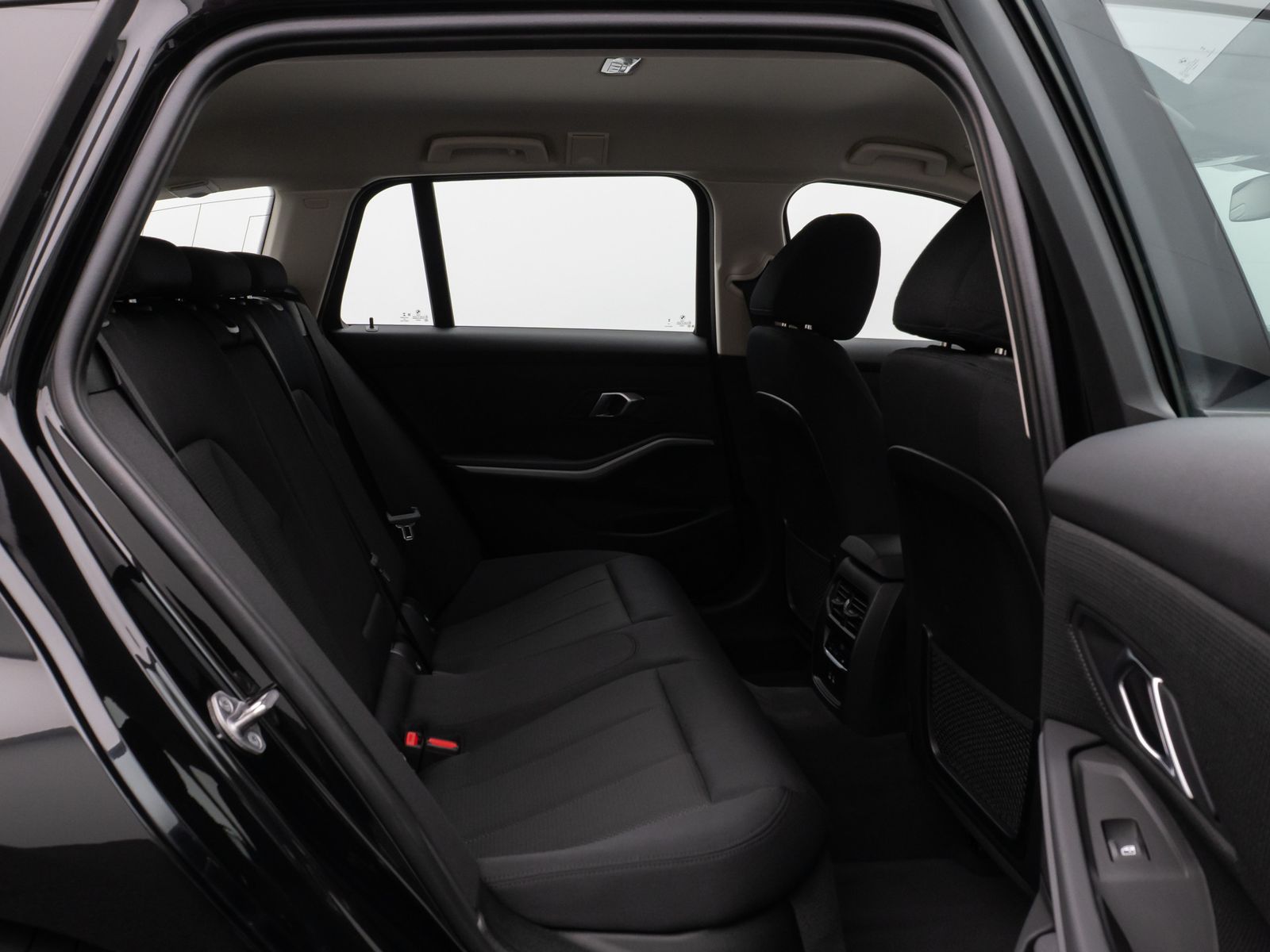 Fahrzeugabbildung BMW 330e DAB CockPit+ PDC LED Geschwindigkeitsreg