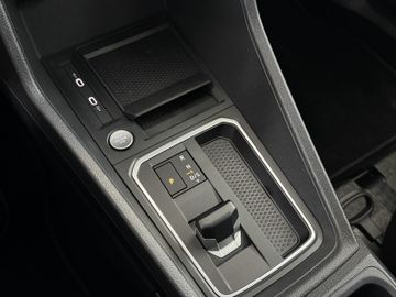 Volkswagen Caddy 1.5 TSI DSG STYLE STANDHZ AHK 5J GARANTIE