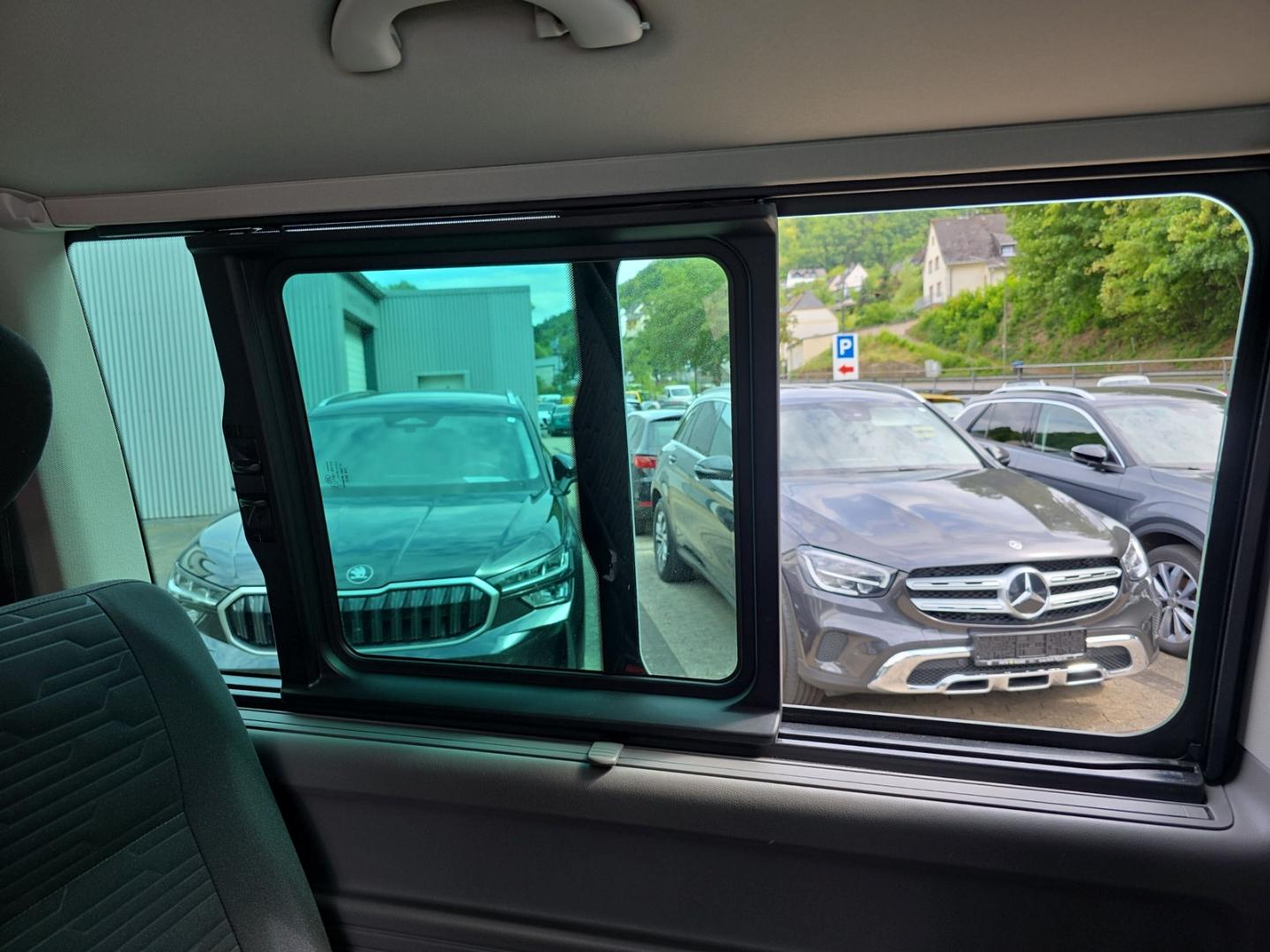 Volkswagen T6.1 Caravelle Comfortline 2.0 TDI Navi AHK