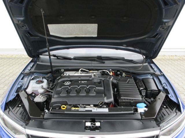Passat Variant 2.0 TDI 240 PS 4M DSG R-Line Eleg