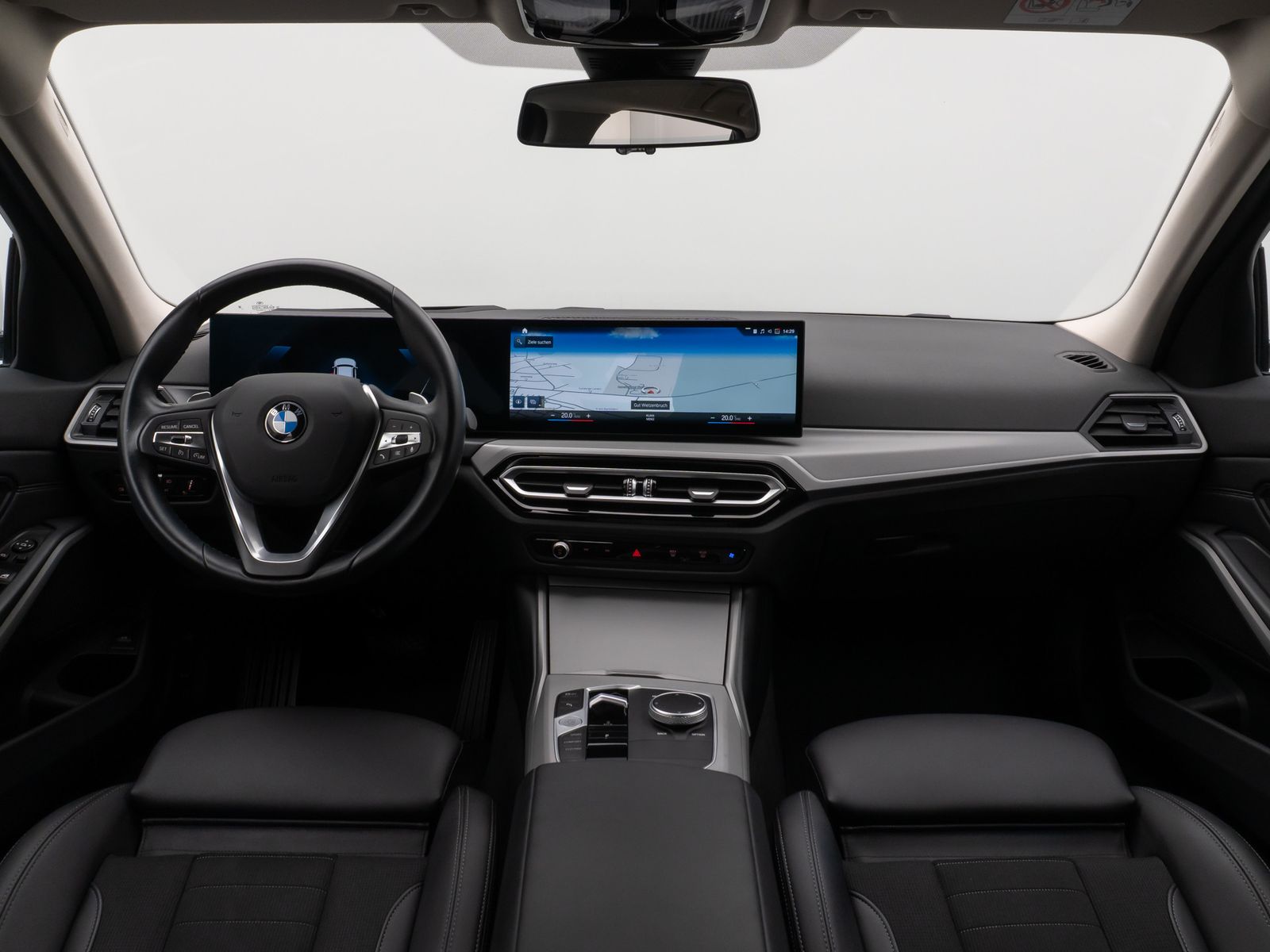 Fahrzeugabbildung BMW 320d Kamera HUD DAB AHK Alarm Sport Leder Ad.LED